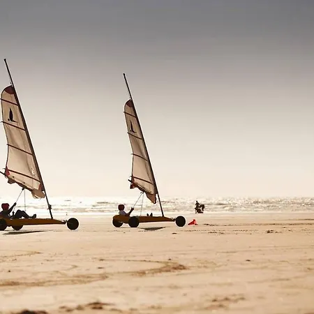 à 50m De La Grande Plage, Pour 4 * Saint-Gilles-Croix-de-Vie