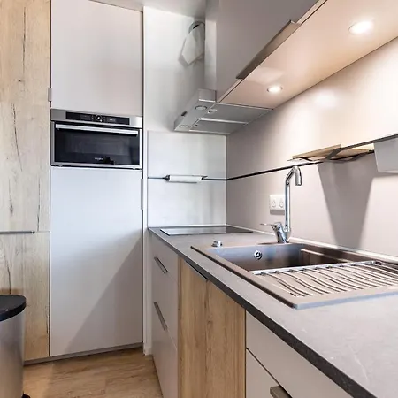 A 50m De La Grande Plage, Pour 4 *